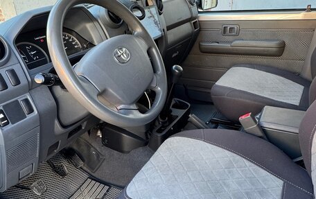 Toyota Land Cruiser 70, 2012 год, 5 150 000 рублей, 19 фотография