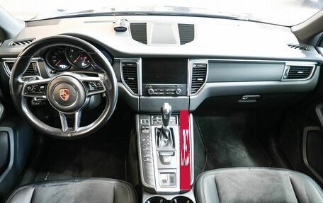 Porsche Macan I рестайлинг, 2018 год, 3 799 900 рублей, 9 фотография