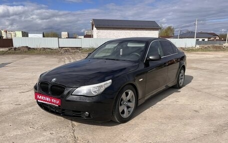 BMW 5 серия, 2004 год, 730 000 рублей, 2 фотография