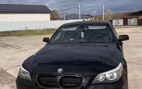 BMW 5 серия, 2004 год, 730 000 рублей, 3 фотография