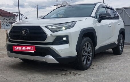 Toyota RAV4, 2025 год, 3 999 999 рублей, 2 фотография
