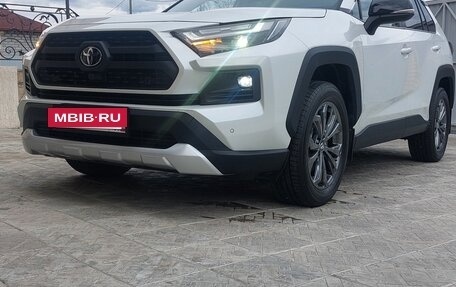 Toyota RAV4, 2025 год, 3 999 999 рублей, 5 фотография