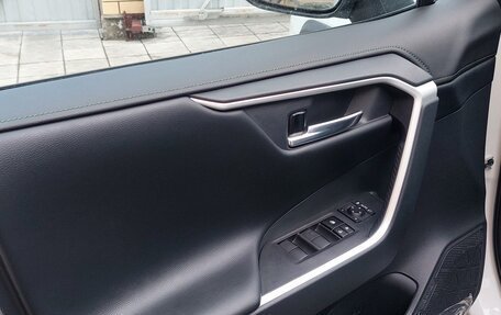 Toyota RAV4, 2025 год, 3 999 999 рублей, 27 фотография