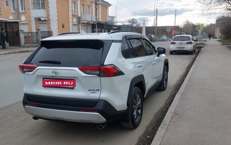 Toyota RAV4, 2025 год, 3 999 999 рублей, 16 фотография