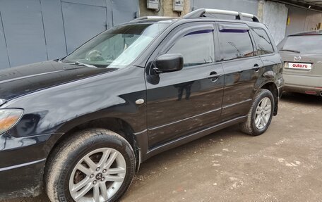 Mitsubishi Outlander III рестайлинг 3, 2004 год, 580 000 рублей, 3 фотография