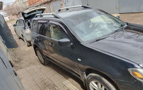 Mitsubishi Outlander III рестайлинг 3, 2004 год, 580 000 рублей, 5 фотография