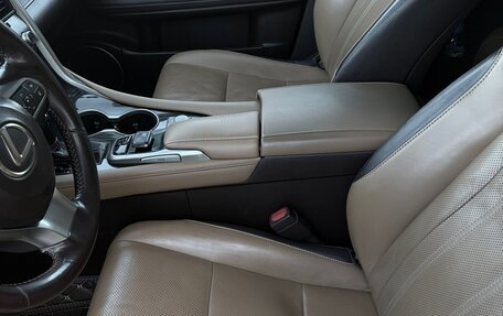 Lexus RX IV рестайлинг, 2019 год, 4 200 000 рублей, 9 фотография