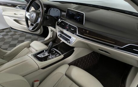 BMW 7 серия, 2015 год, 4 000 000 рублей, 9 фотография