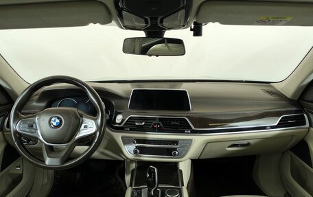 BMW 7 серия, 2015 год, 4 000 000 рублей, 16 фотография