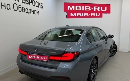 BMW 5 серия, 2021 год, 4 890 000 рублей, 2 фотография