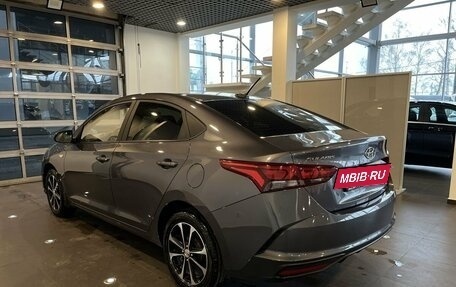 Hyundai Solaris II рестайлинг, 2021 год, 1 989 000 рублей, 5 фотография