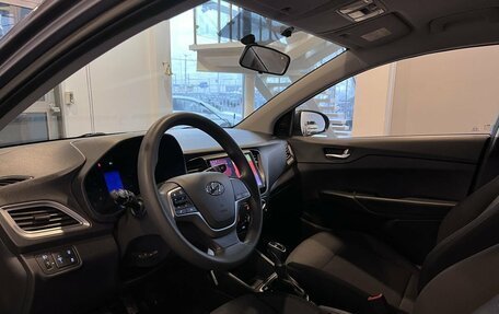 Hyundai Solaris II рестайлинг, 2021 год, 1 989 000 рублей, 23 фотография