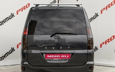 Toyota Voxy II, 2002 год, 695 000 рублей, 6 фотография