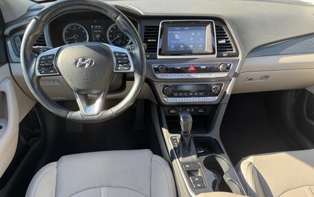 Hyundai Sonata VII, 2019 год, 1 800 000 рублей, 10 фотография