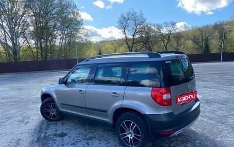 Skoda Yeti I рестайлинг, 2010 год, 900 000 рублей, 3 фотография