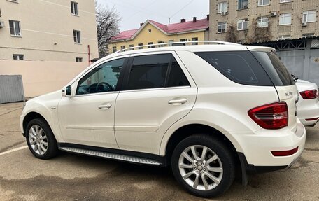 Mercedes-Benz M-Класс, 2010 год, 1 600 000 рублей, 2 фотография