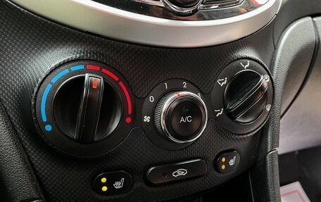 Hyundai Solaris II рестайлинг, 2011 год, 739 000 рублей, 21 фотография