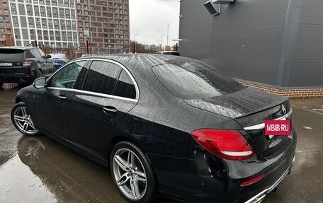 Mercedes-Benz E-Класс, 2019 год, 3 930 000 рублей, 6 фотография