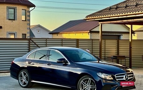 Mercedes-Benz E-Класс, 2019 год, 2 750 000 рублей, 2 фотография