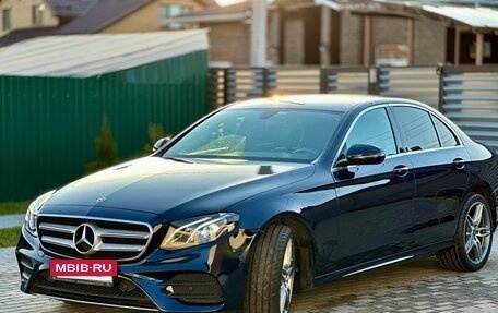 Mercedes-Benz E-Класс, 2019 год, 2 750 000 рублей, 4 фотография