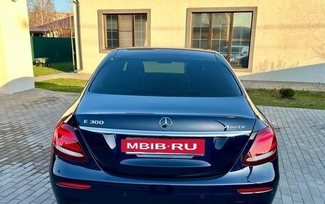 Mercedes-Benz E-Класс, 2019 год, 2 750 000 рублей, 5 фотография