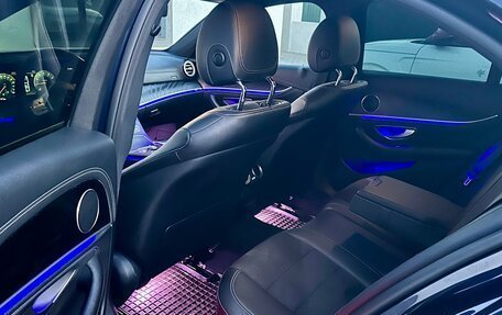 Mercedes-Benz E-Класс, 2019 год, 2 750 000 рублей, 10 фотография