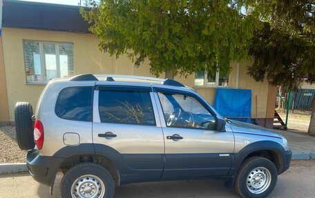 Chevrolet Niva I рестайлинг, 2014 год, 610 000 рублей, 3 фотография