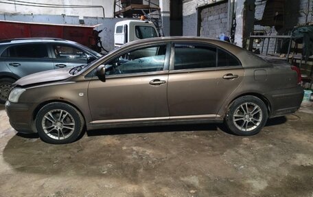 Toyota Avensis III рестайлинг, 2004 год, 470 000 рублей, 2 фотография