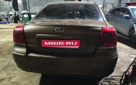 Toyota Avensis III рестайлинг, 2004 год, 470 000 рублей, 3 фотография