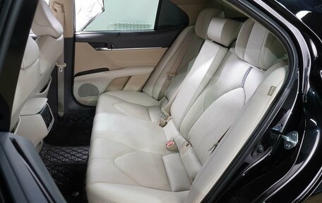 Toyota Camry, 2022 год, 3 599 000 рублей, 9 фотография