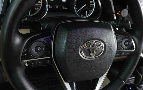 Toyota Camry, 2022 год, 3 599 000 рублей, 16 фотография