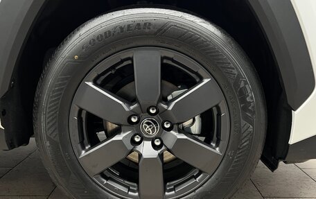 Toyota RAV4, 2025 год, 5 090 000 рублей, 27 фотография