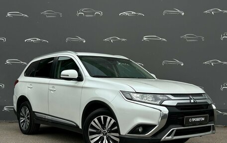 Mitsubishi Outlander III рестайлинг 3, 2021 год, 2 227 800 рублей, 3 фотография