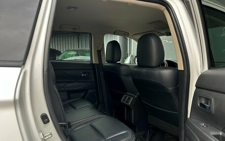 Mitsubishi Outlander III рестайлинг 3, 2021 год, 2 227 800 рублей, 9 фотография