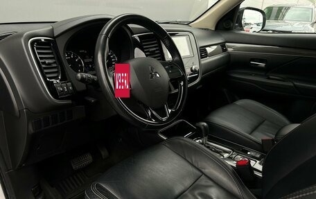 Mitsubishi Outlander III рестайлинг 3, 2021 год, 2 227 800 рублей, 5 фотография