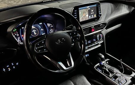 Hyundai Santa Fe IV, 2019 год, 2 600 000 рублей, 2 фотография