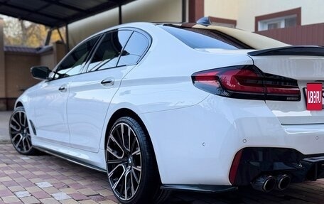 BMW 5 серия, 2021 год, 5 999 999 рублей, 4 фотография