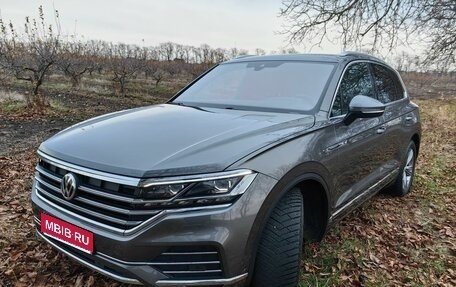Volkswagen Touareg III, 2019 год, 4 150 000 рублей, 1 фотография