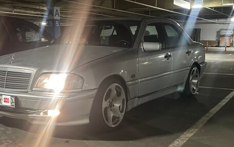 Mercedes-Benz C-Класс, 1999 год, 500 000 рублей, 1 фотография