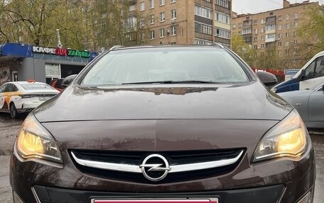 Opel Astra J, 2012 год, 899 999 рублей, 1 фотография