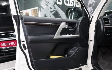 Toyota Land Cruiser 200, 2012 год, 2 900 000 рублей, 14 фотография