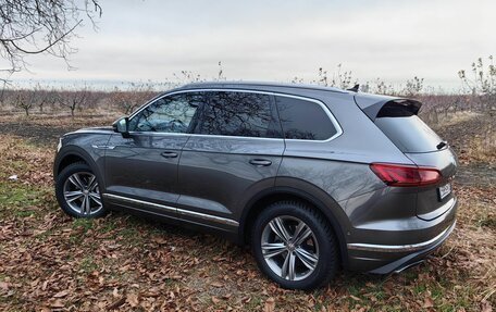 Volkswagen Touareg III, 2019 год, 4 150 000 рублей, 4 фотография