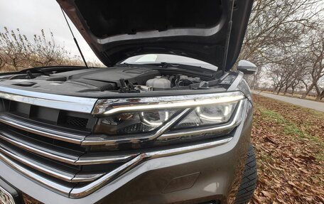 Volkswagen Touareg III, 2019 год, 4 150 000 рублей, 6 фотография