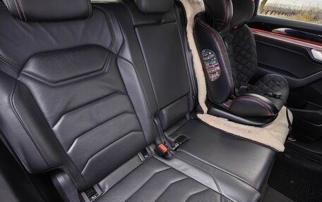 Volkswagen Touareg III, 2019 год, 4 150 000 рублей, 18 фотография