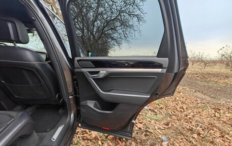 Volkswagen Touareg III, 2019 год, 4 150 000 рублей, 21 фотография