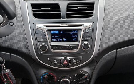 Hyundai Solaris II рестайлинг, 2015 год, 1 150 000 рублей, 11 фотография