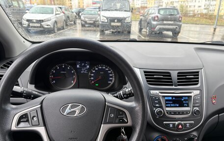 Hyundai Solaris II рестайлинг, 2015 год, 1 150 000 рублей, 9 фотография