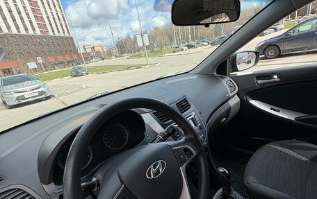 Hyundai Solaris II рестайлинг, 2015 год, 1 150 000 рублей, 5 фотография