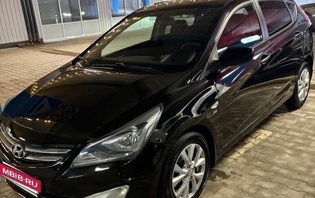 Hyundai Solaris II рестайлинг, 2015 год, 1 150 000 рублей, 13 фотография