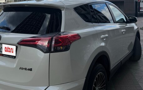 Toyota RAV4, 2017 год, 1 915 000 рублей, 5 фотография